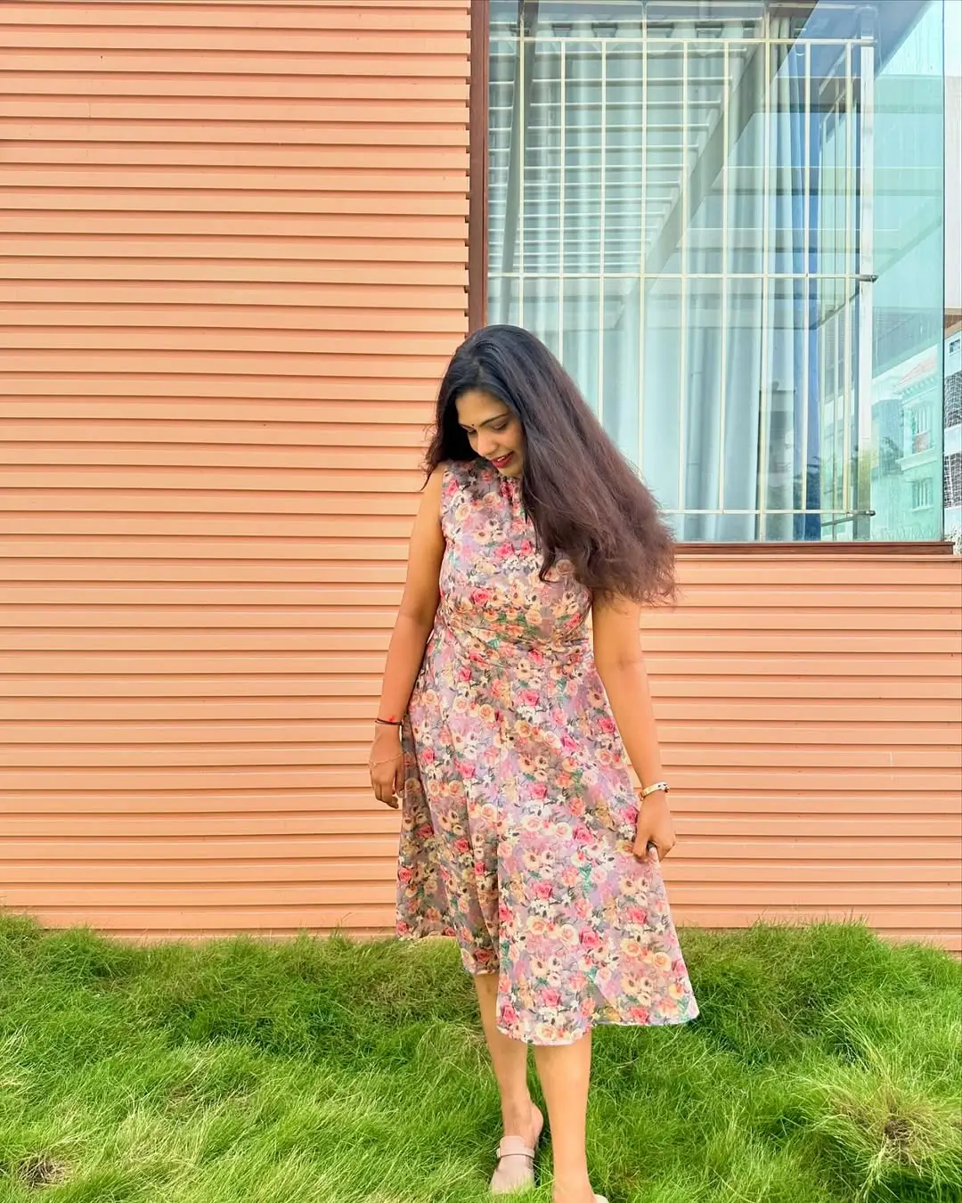 floral summer sleeveless dresses 2026 Everyday Florals with a Playful Twist