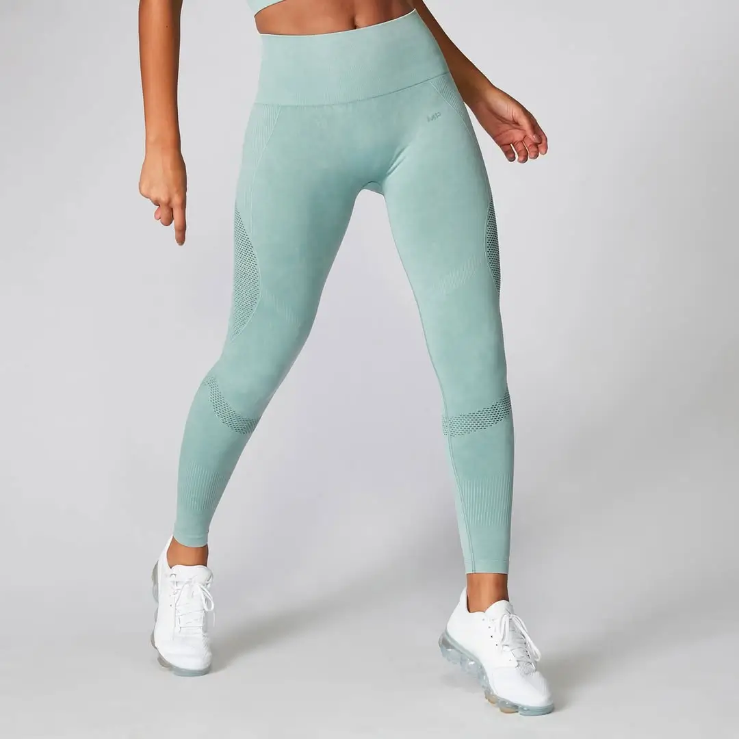 sporty legging outfits summer 2026 Soft Mint Minimalism for Hot Days