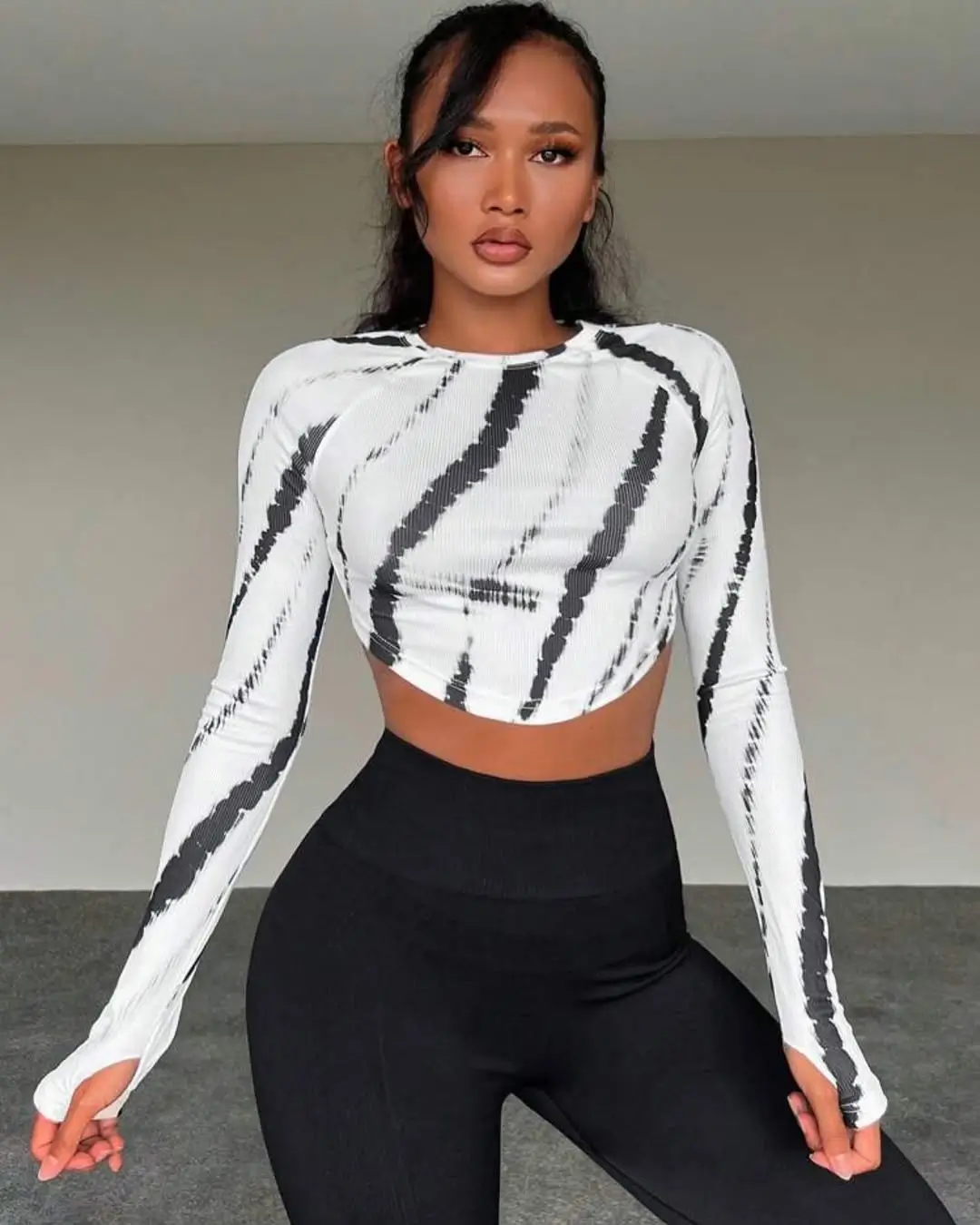 sporty legging outfits summer 2026 Graphic Monochrome Crop and Sculpt Leggings