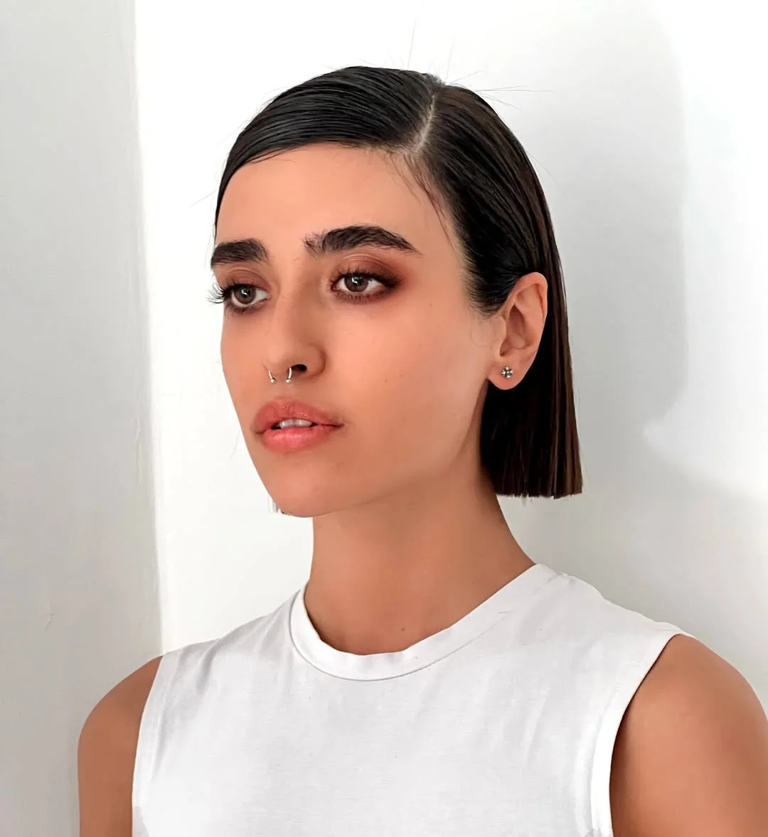 best summer easy hairstyle 2026 Sleek Micro Bob