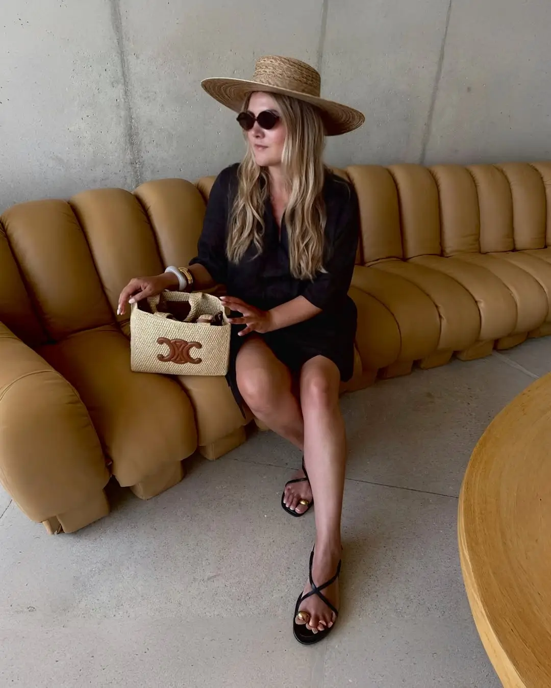 comfy breathable summer outfits 2026 Black linen and effortless polish