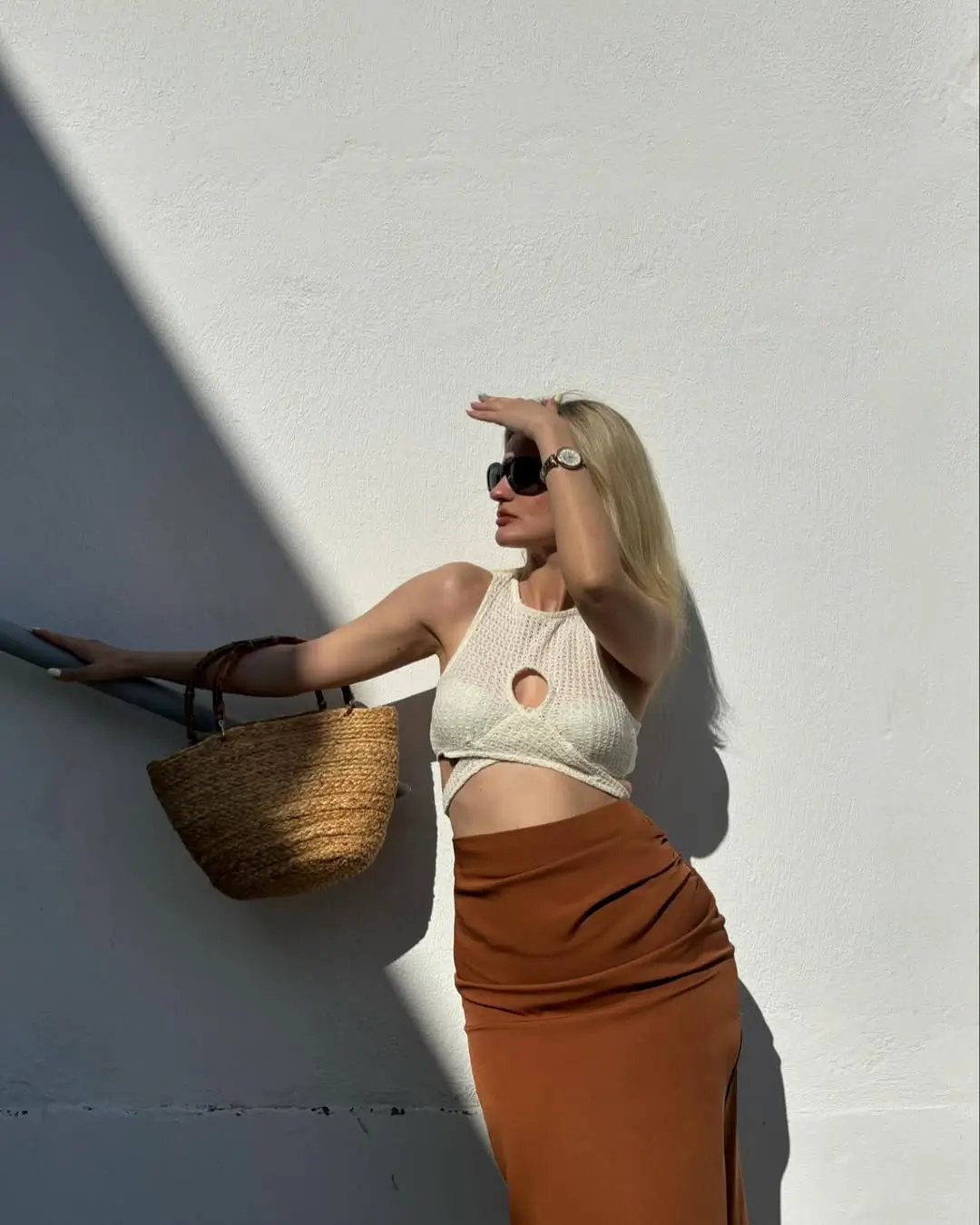 comfy breathable summer outfits 2026 Warm tones and sculpted silhouettes