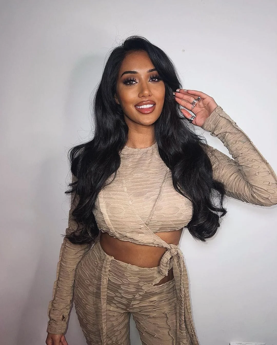 cute summer hairstyle black women 2026 Soft Body Waves with Side Volume
