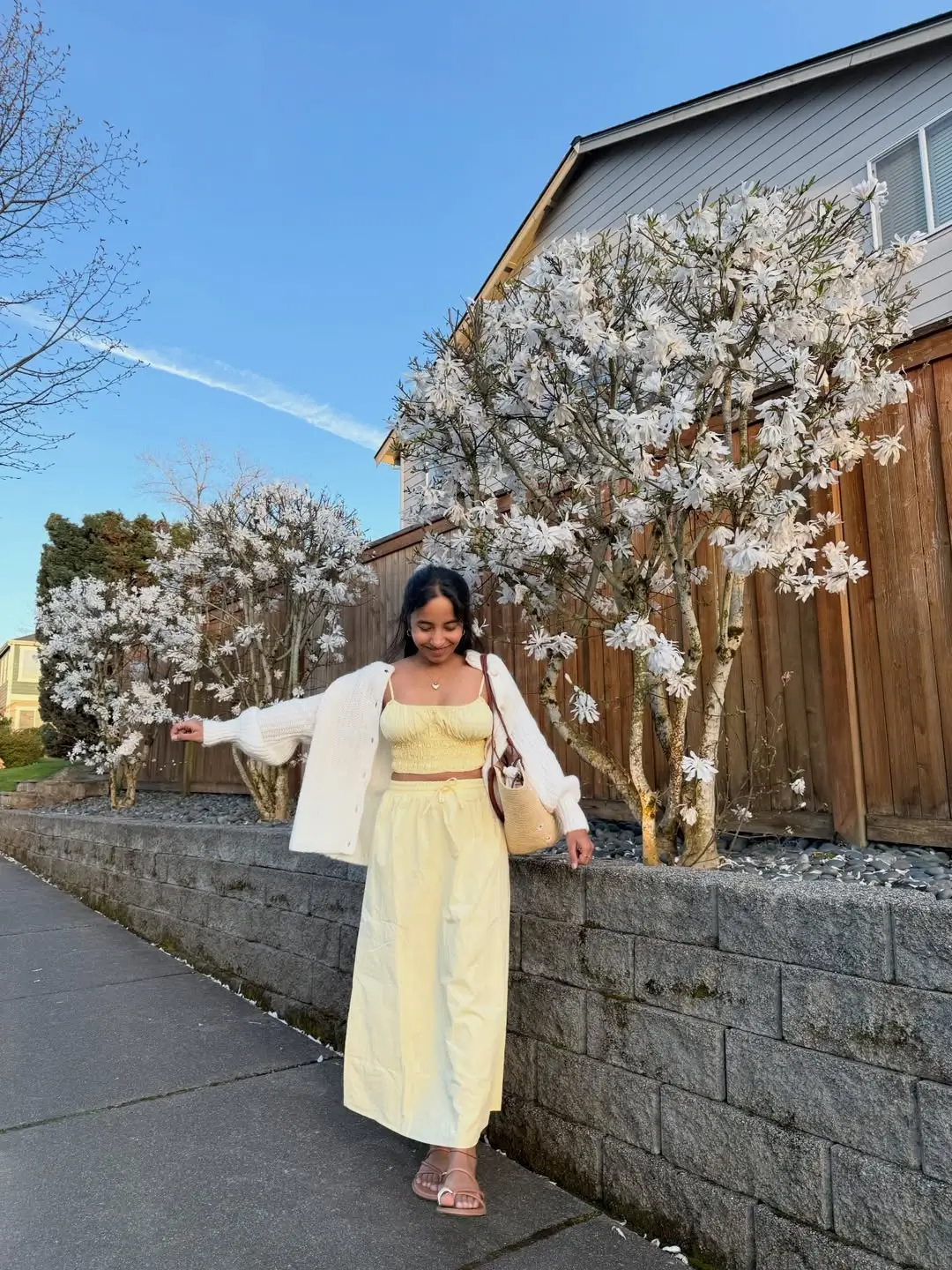 hot weather summer outfits 2026 Soft Yellow Sets and Gentle Summer Energy