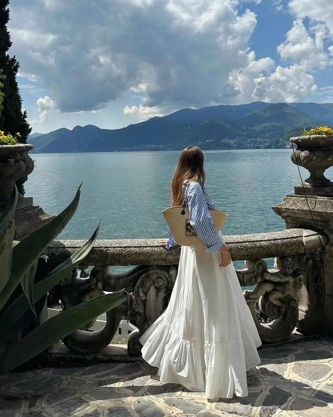 hot weather summer outfits 2026 Lake-Side Layers and Soft Movement