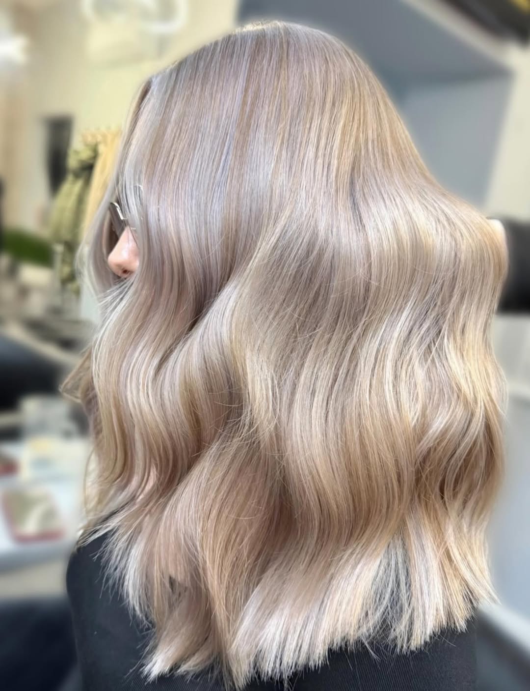 summer blonde hair color 2026 Short Wavy Beige Blonde with Airy Movement