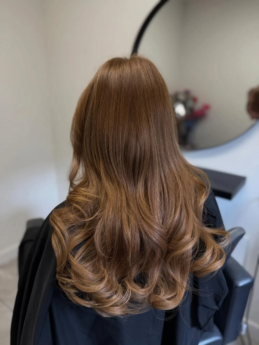 low lift summer mushroom brown hair color 2026 Warm-Toned Mushroom Brown with Soft Curled Ends
