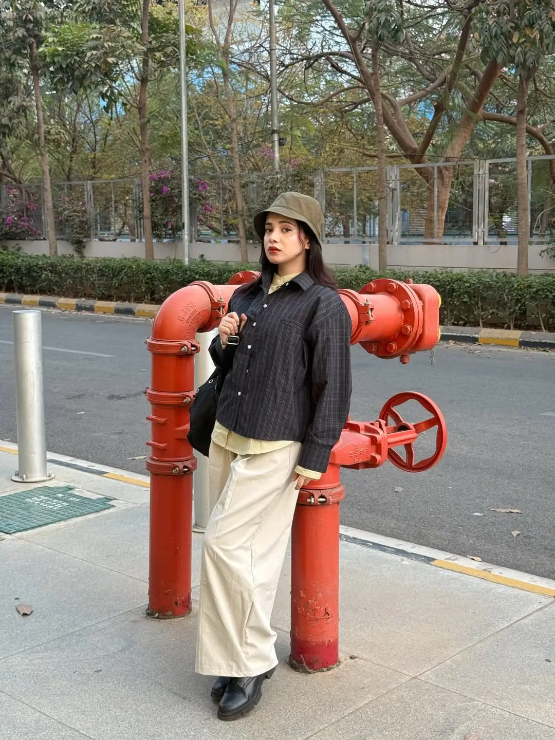 oversized summer outfit 2026 Neutral Layers & Everyday Ease — Understated but Intentional