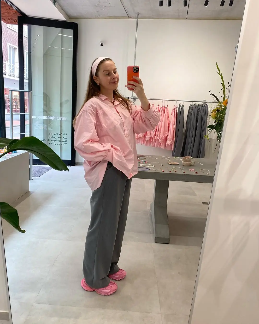 oversized summer outfit 2026 Soft Color Play — Oversized but Feminine