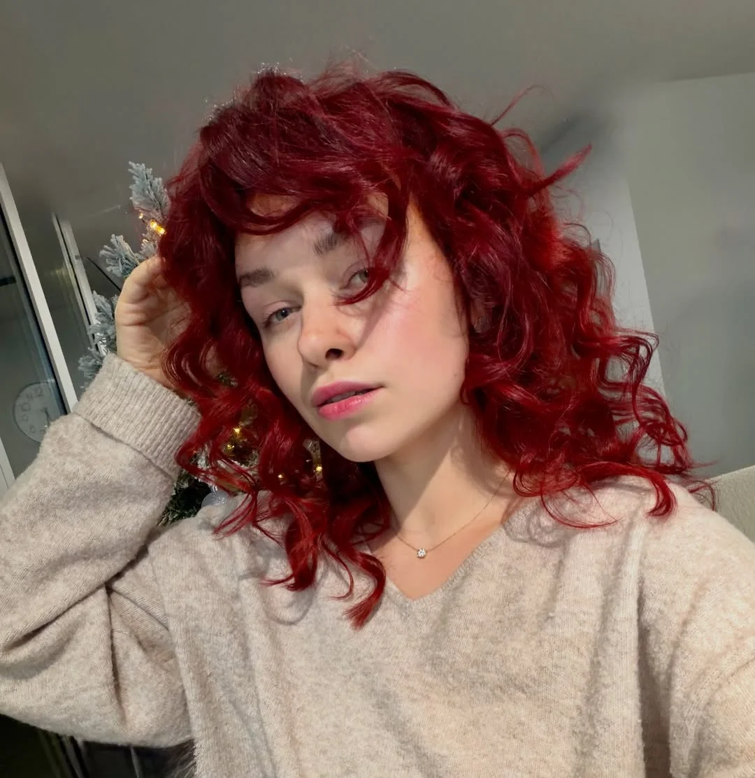 soft summer red hair color 2026 Soft Cherry Waves with Airy Texture