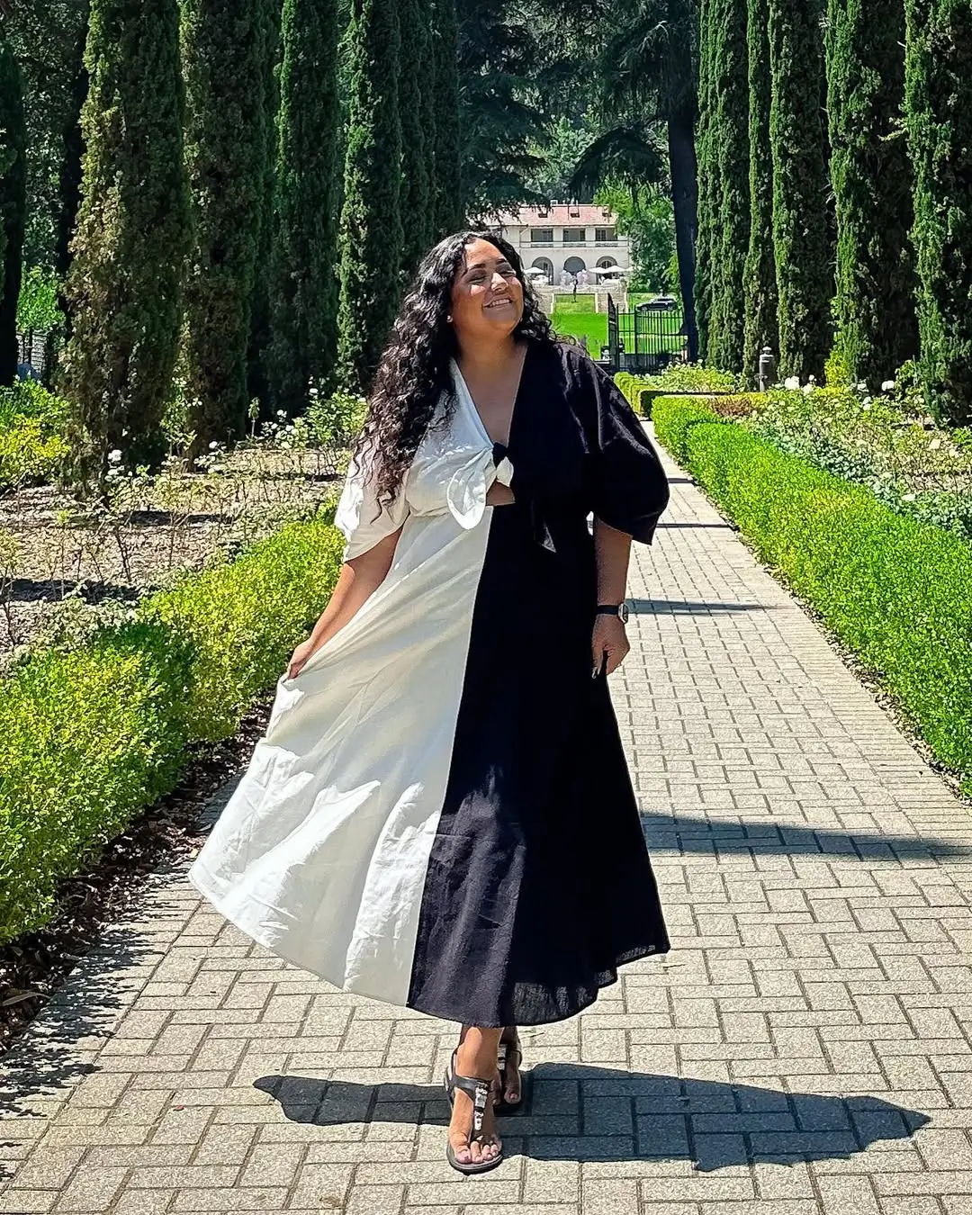 summer flowy maxi dresses 2026 Modern Contrast The Black and White Statement Maxi