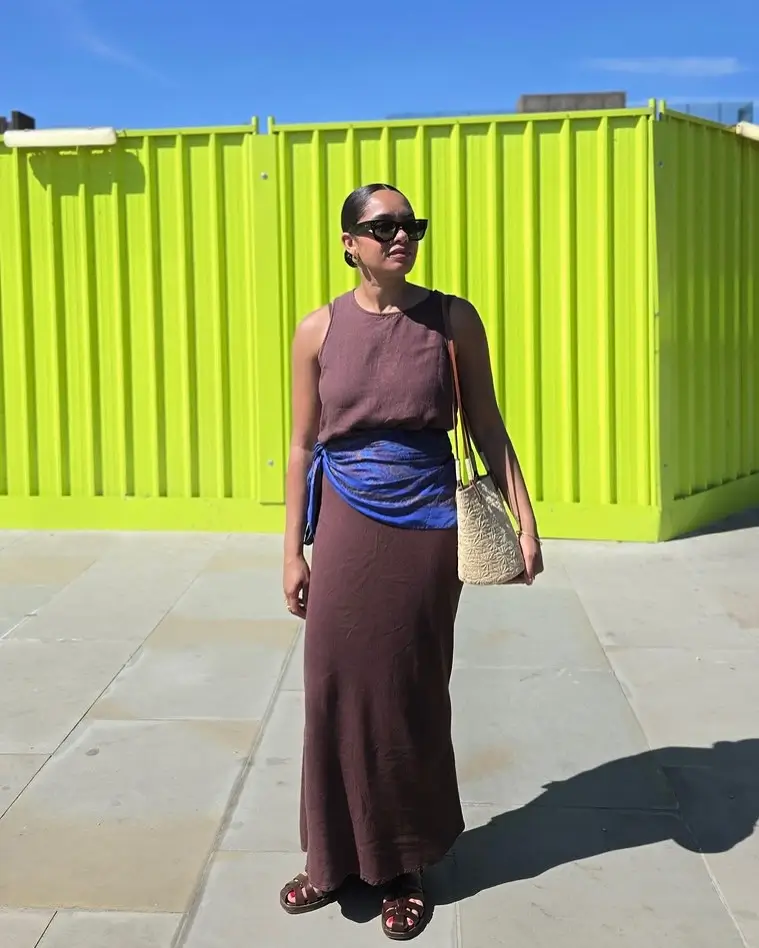 summer linen outfits 2026 Deep Brown Linen & Unexpected Color Layering