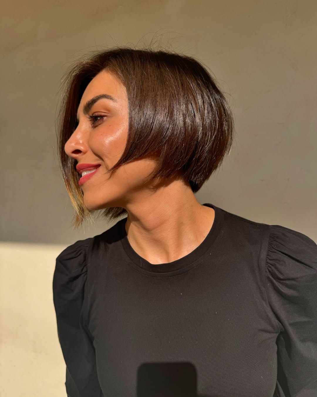 trendy summer hair color ideas for brunettes 2026 Glossy Espresso Sleek Bob with Precision Ends