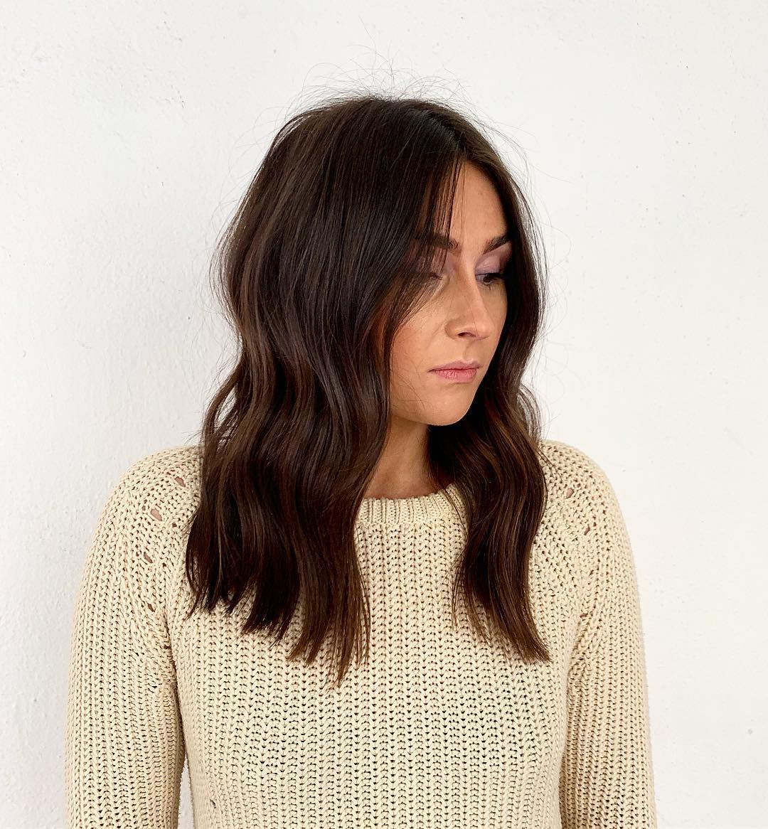 versatile summer haircut 2026 Modern Mid-Length with Face-Framing Layers