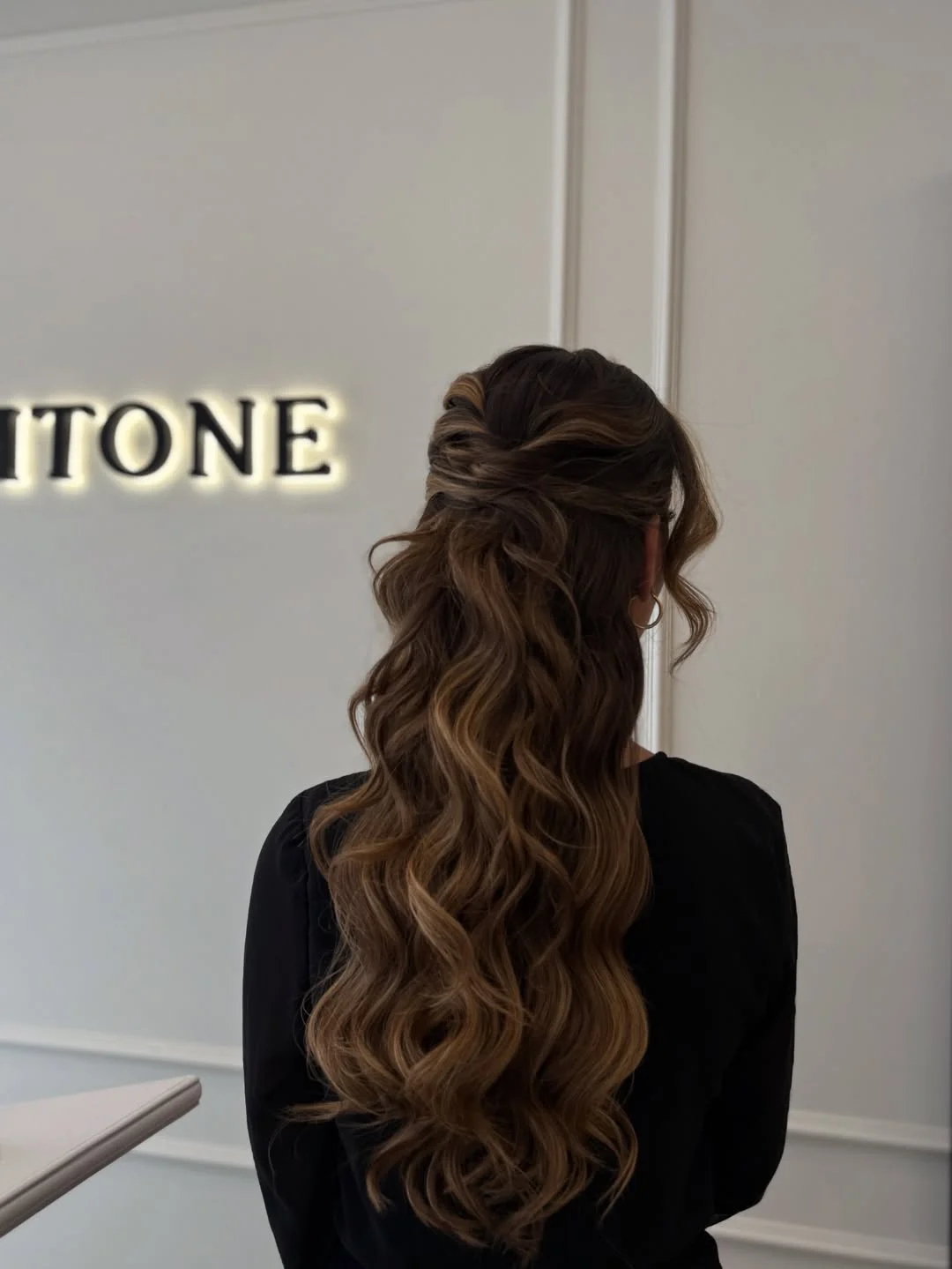 boho summer wavy hairstyle 2026 Dark Chocolate Waves with Relaxed Half Up Volume