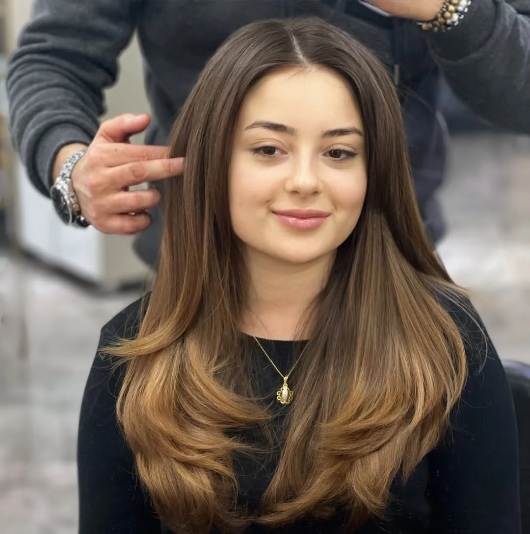 effortless summer haircuts for fuller faces 2026 Honey Brunette Layers With Feathered Movement