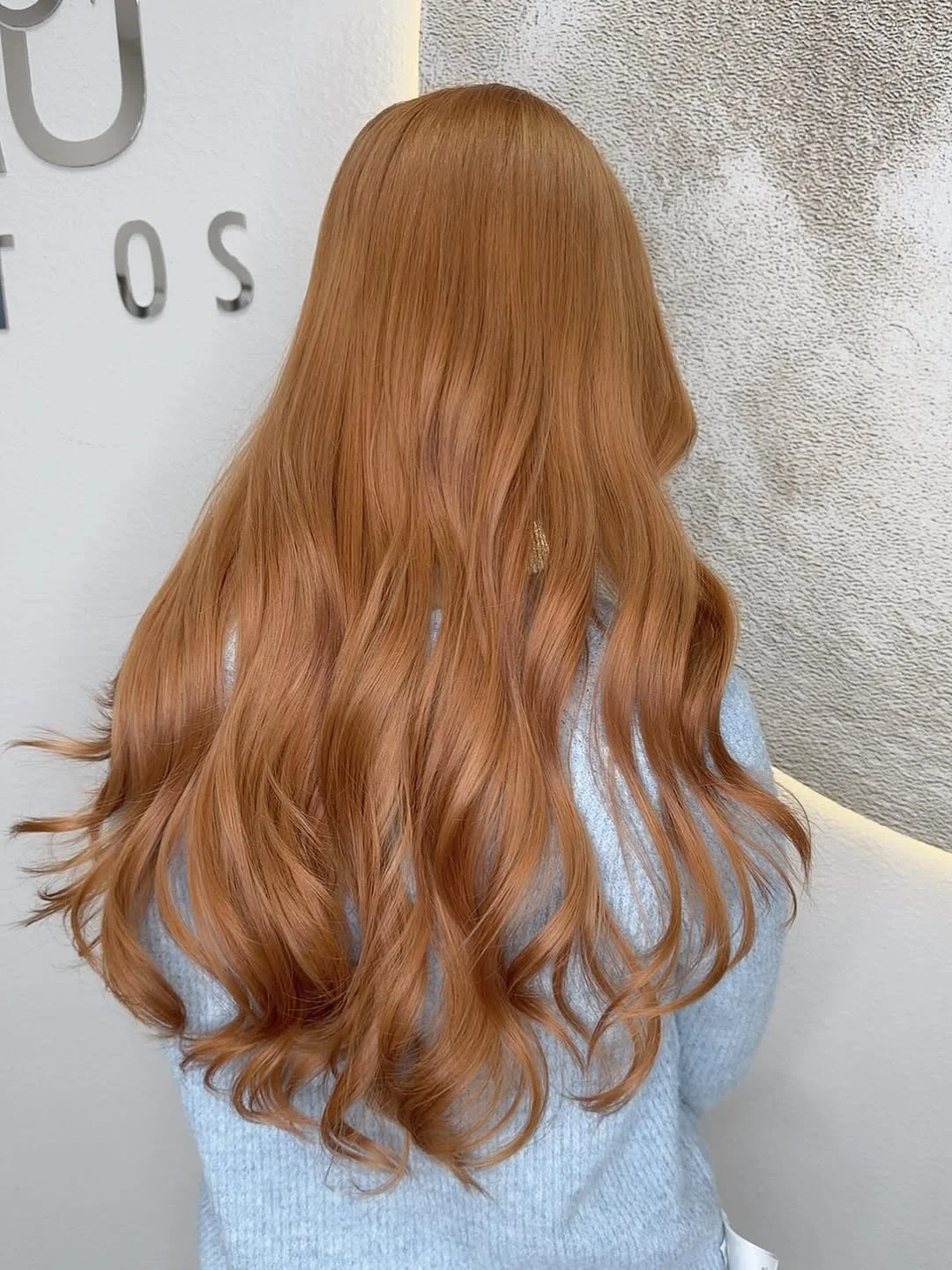 effortless summer haircuts for fuller faces 2026 Soft Ginger Waves With Lightweight Texture