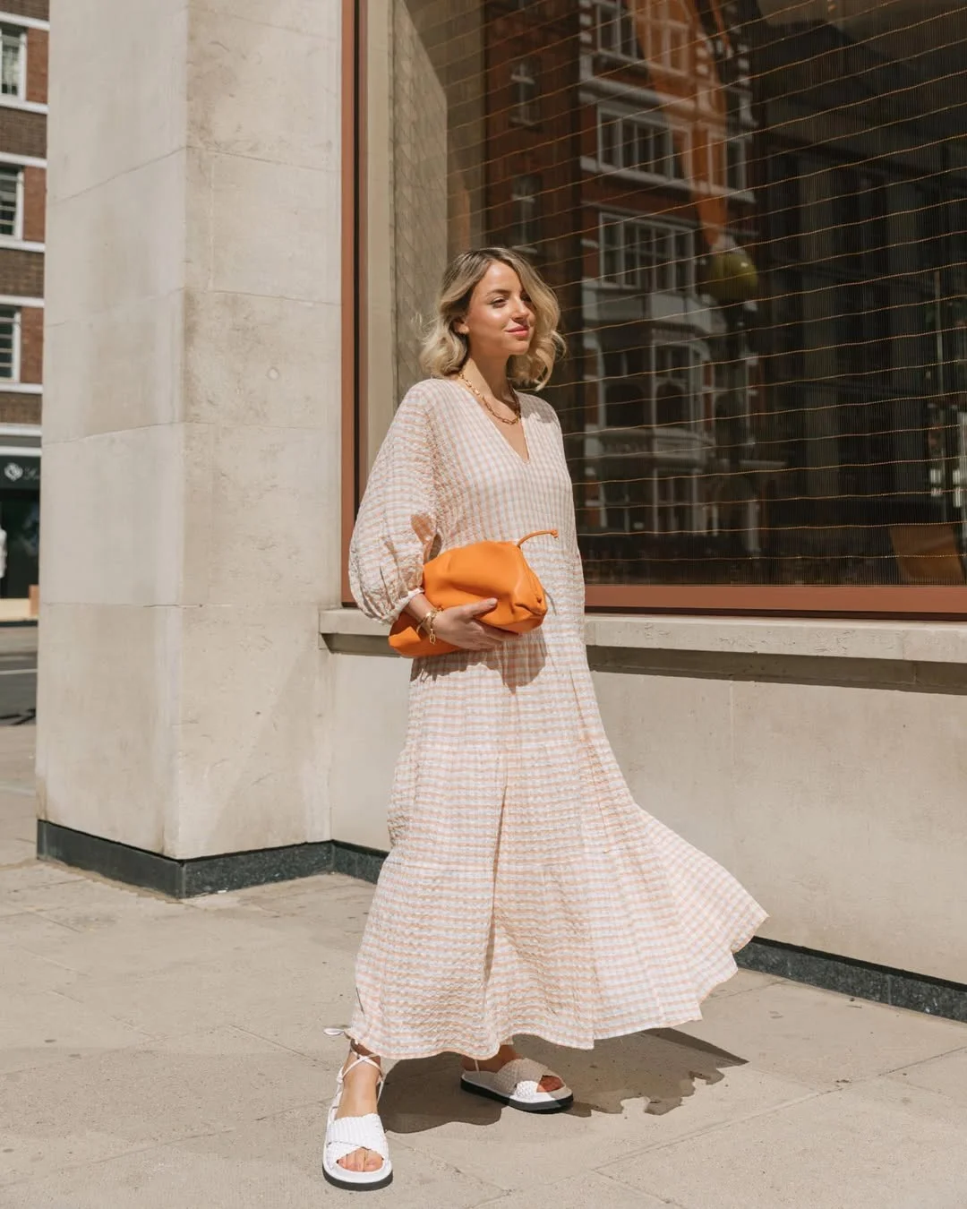 June Outfits Ideas for women 2026 Flowy Neutral Dresses for Warm City Days