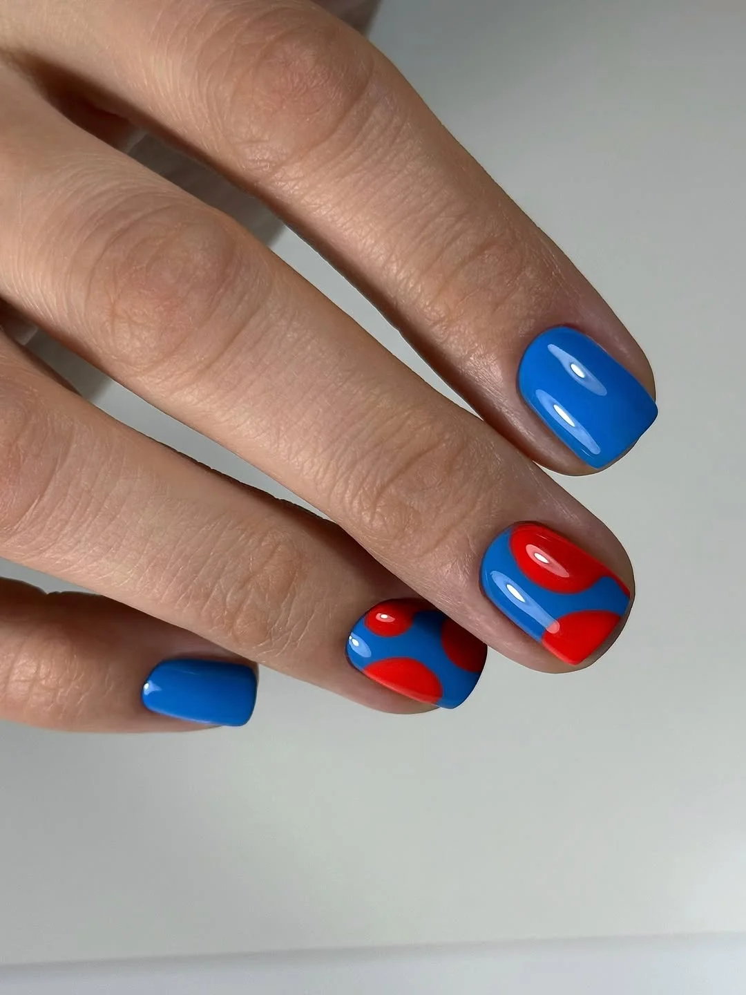 light summer nails 2026 Retro Blue and Red Pop Art Nails for Playful Summer Days
