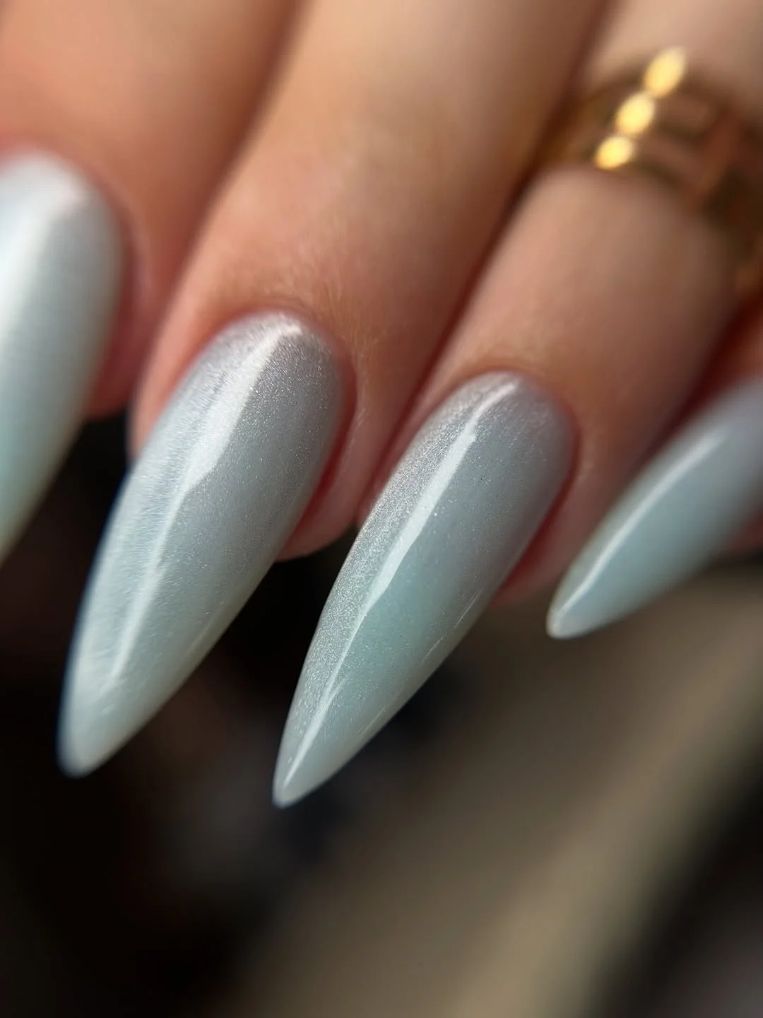 light summer nails 2026 Soft Pearl Chrome Nails for an Icy Summer Glow