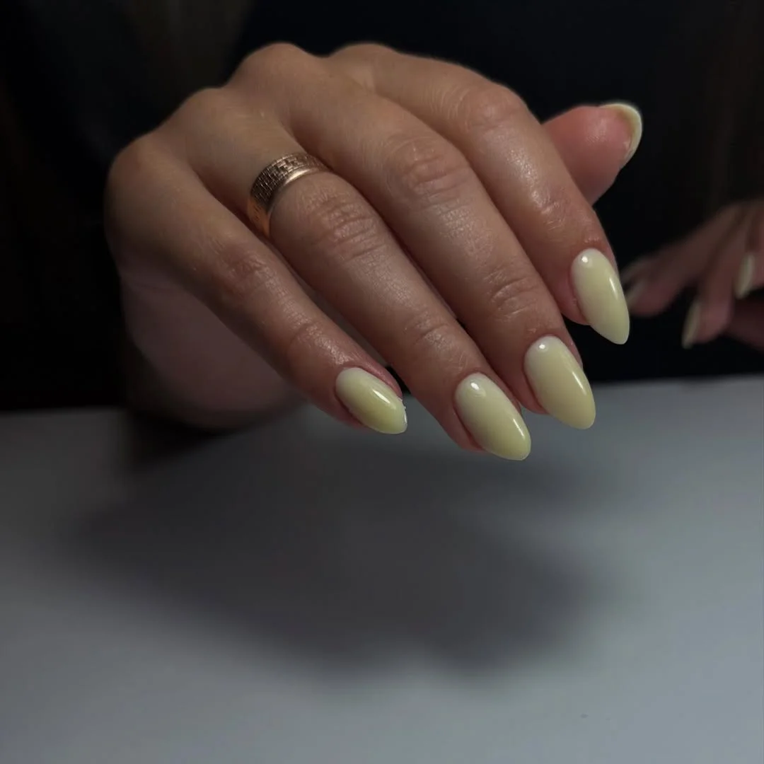 light summer nails 2026 Minimal Vanilla Almond Nails for Quiet Luxury Energy