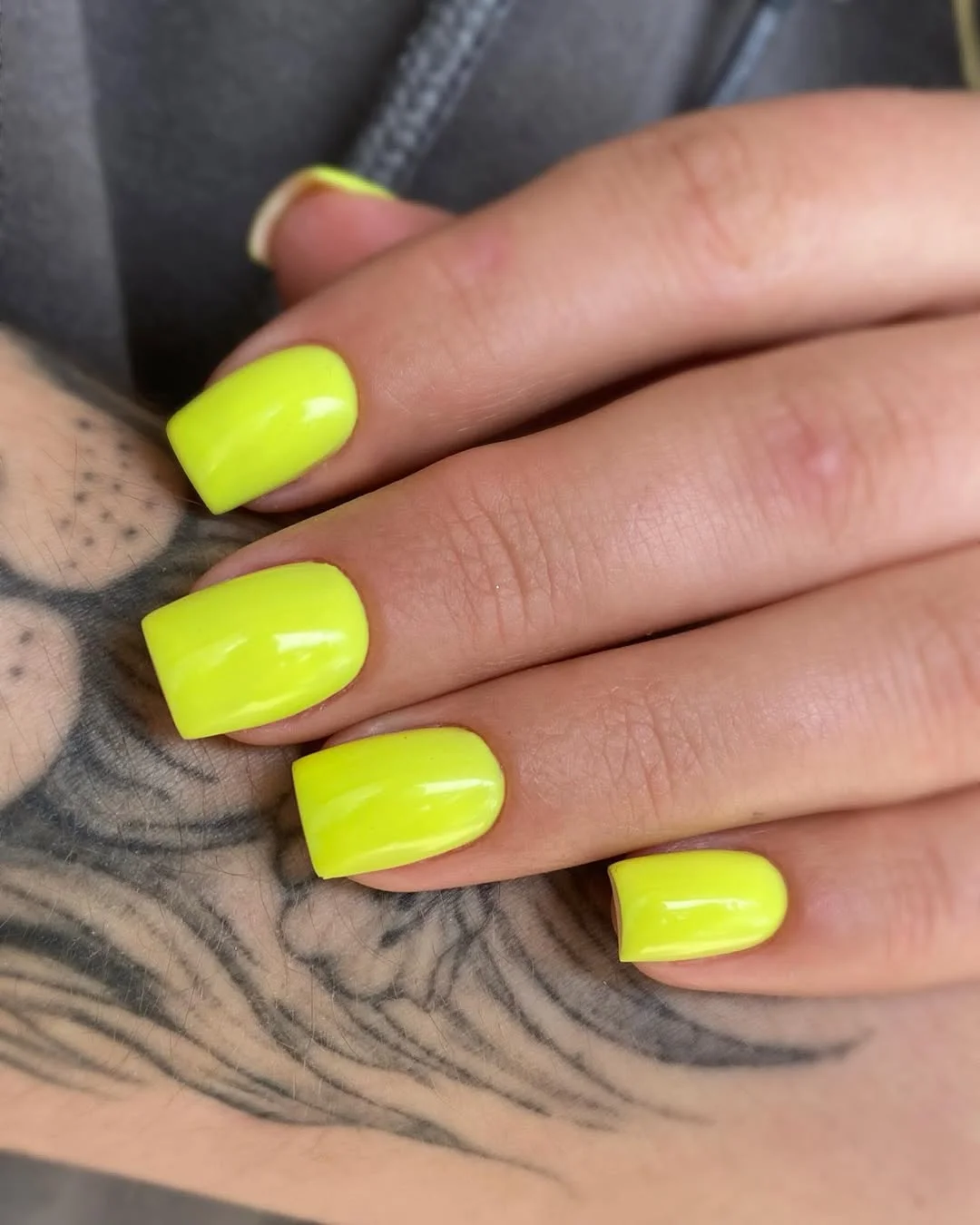 neon summer nails 2026 Lime Neon Square Nails With Soft Y2K Energy