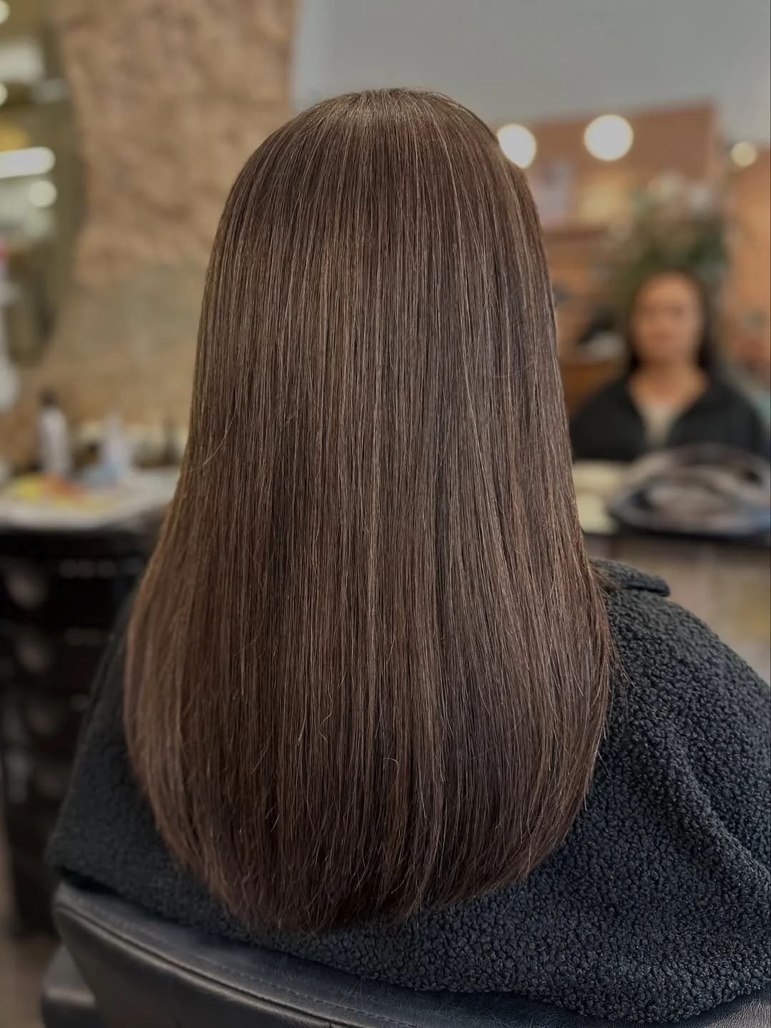 stylish summer haircuts for plus size women 2026 Classic straight long cut with natural density