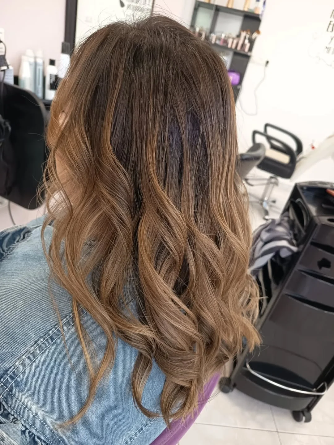 stylish summer haircuts for plus size women 2026 Dimensional soft waves with sunlit highlights