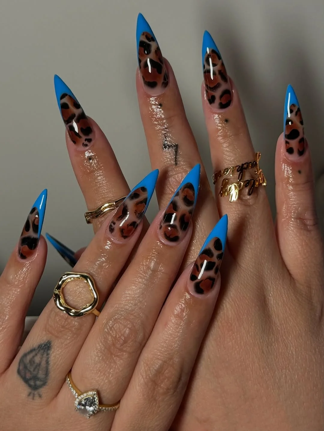 summer acrylic nails 2026 Electric Blue French Leopard Stilettos