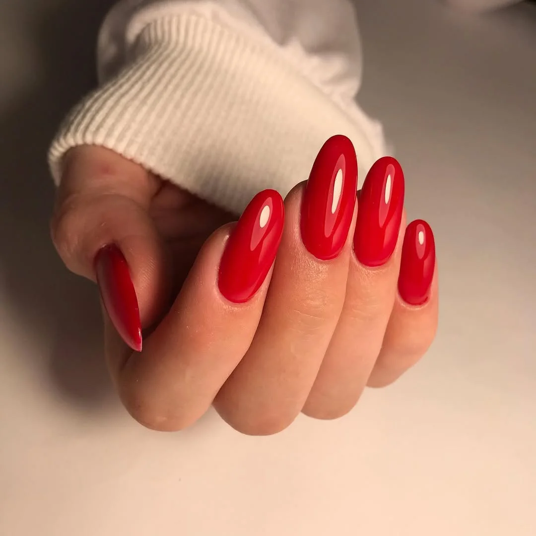 Summer beach nail ideas 2026 Classic Cherry Red for Sunset Beach Evenings