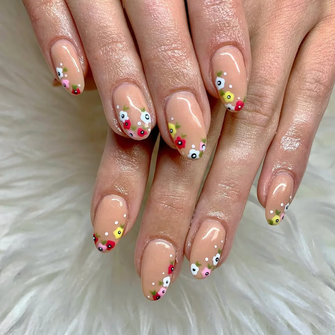 summer dip nails 2026 Tiny Retro Florals for a Sweet Minimal Summer