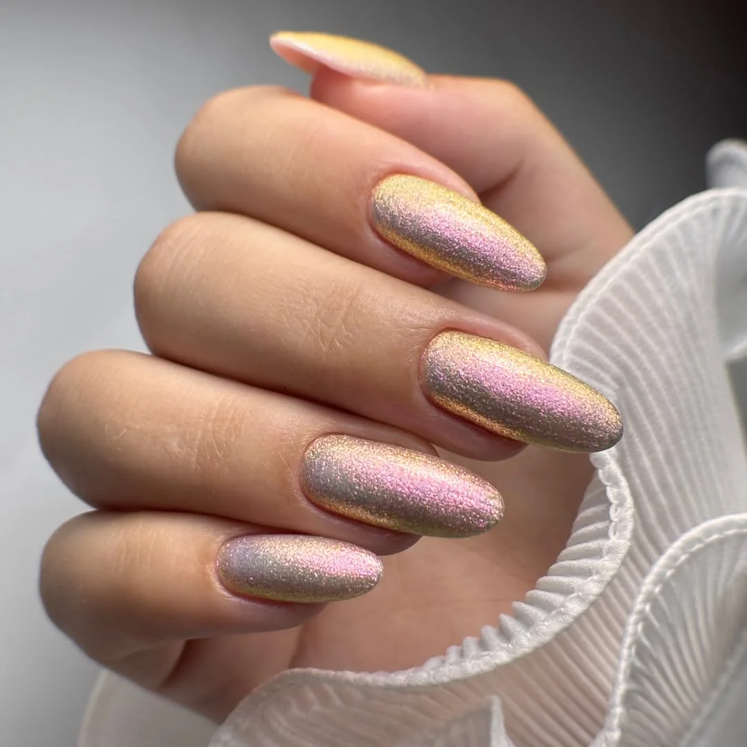 summer glitter nails 2026 Golden Holographic Chrome for Endless Summer Light