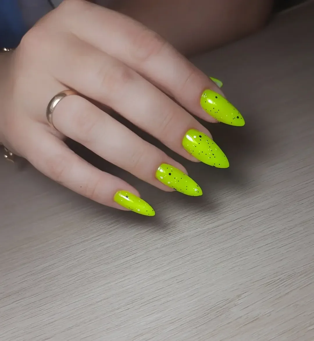 summer manicure color ideas 2026 Electric Lime Nails With Graphic Speckled Details