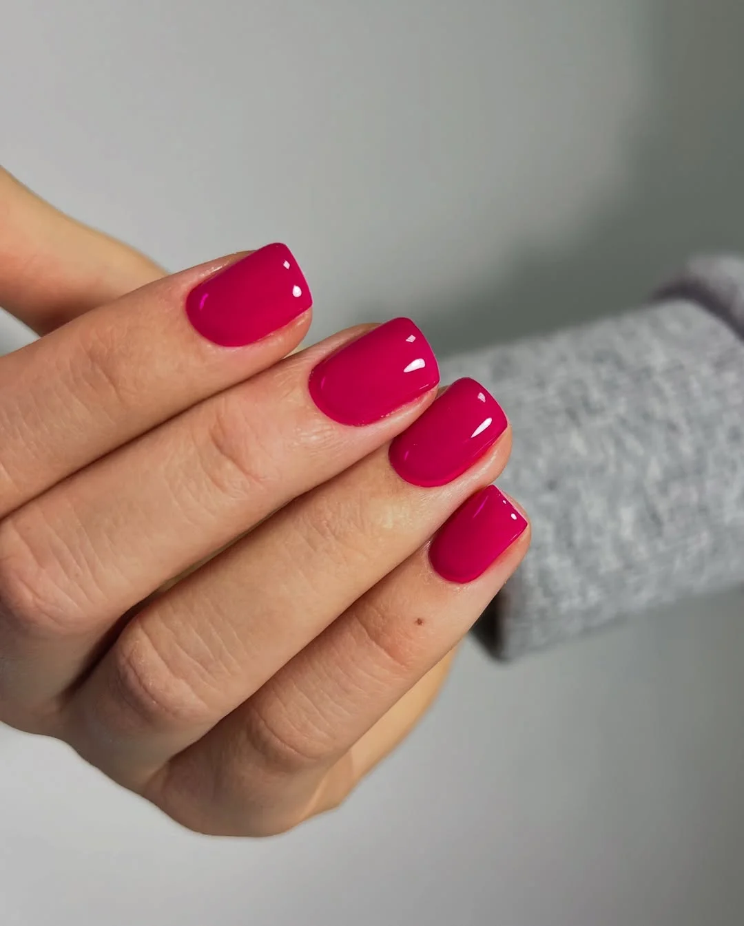summer nail art 2026 Hot Pink Gloss Nails That Instantly Boost Your Mood