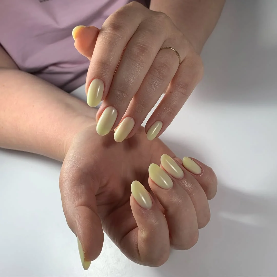 summer nail colors 2026 Soft Pistachio Green Nails For Quiet Luxury Summer Looks