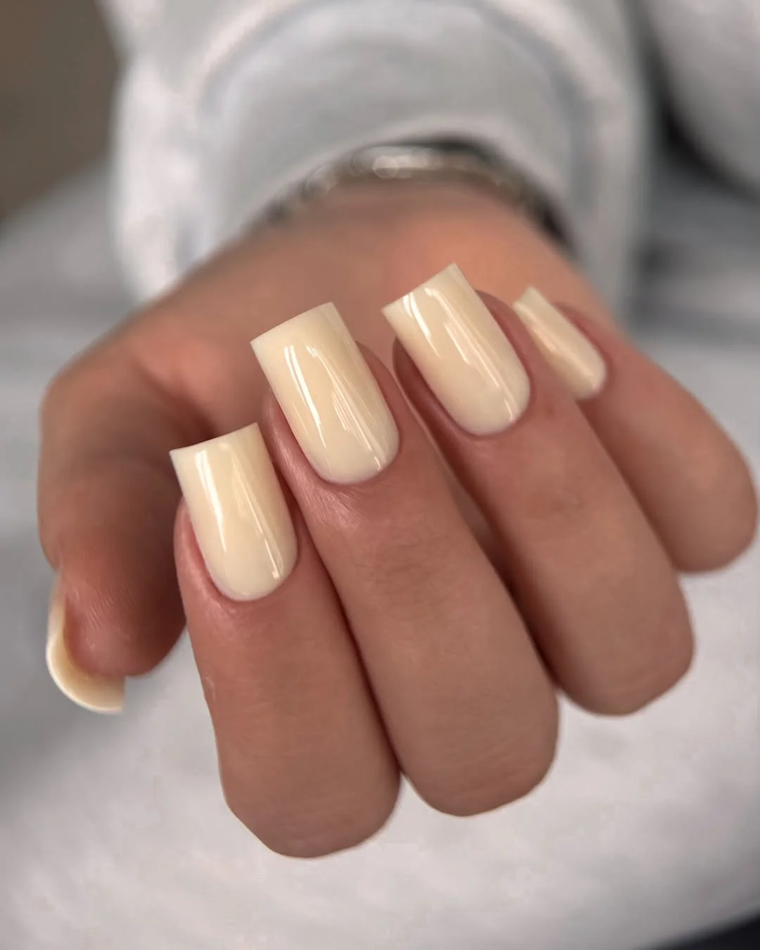 summer nail inspo 2026 Glossy Vanilla Cream Nails for the Clean Girl Summer Aesthetic