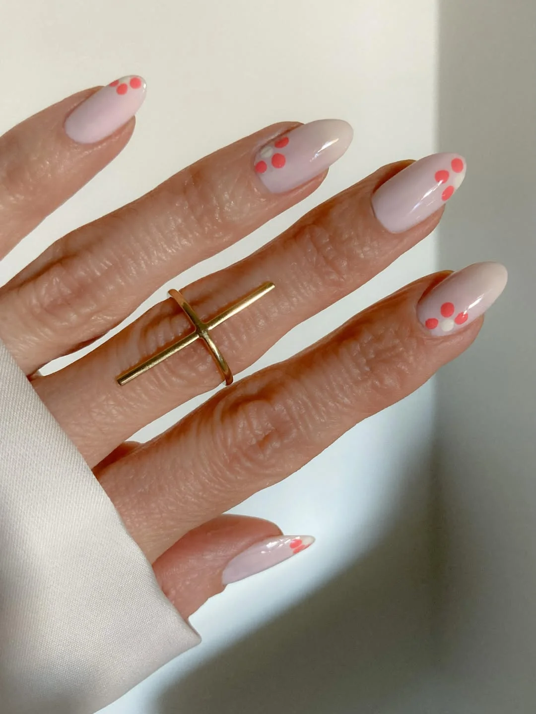 summer nail inspo 2026 Minimal Coral Dot Nails for an Easy Summer Refresh