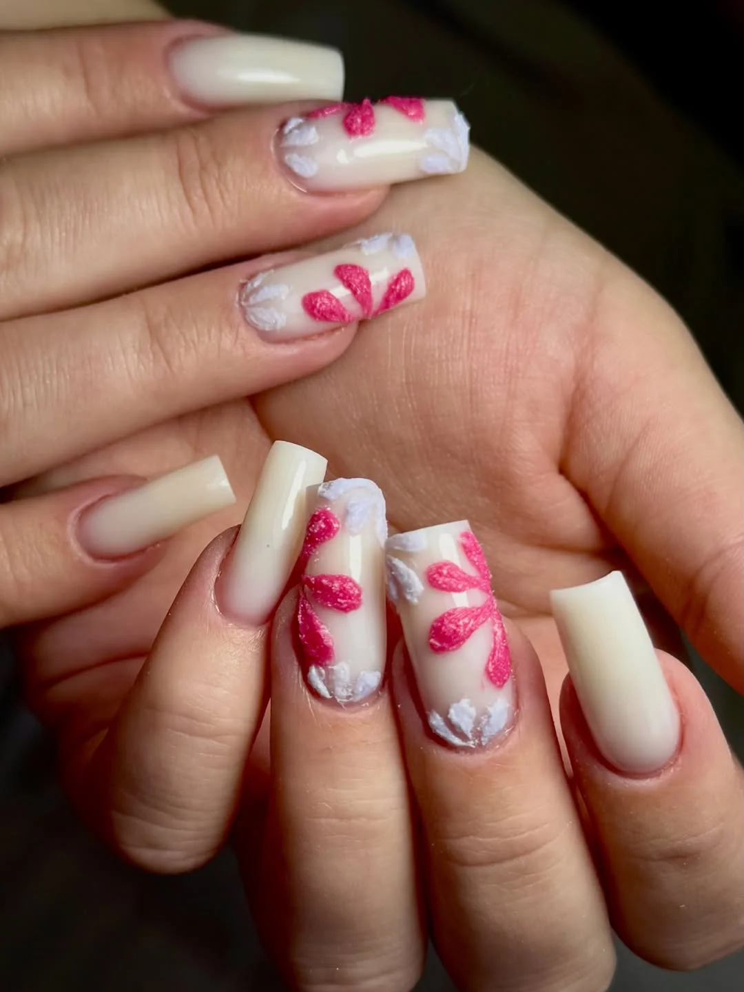 Summer nails for every day 2026 Textured Petal Bloom Nails