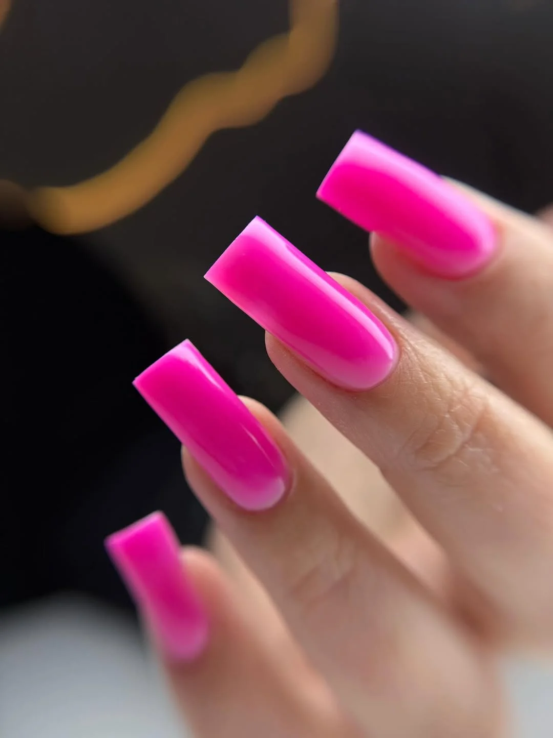 Summer nails for every day 2026 Hot Pink Ombre Confidence