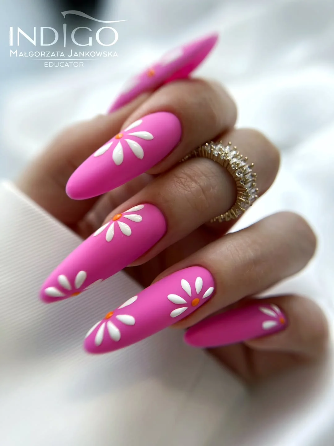 Summer nails for every day 2026 Matte Daisy Pink for Everyday Happiness