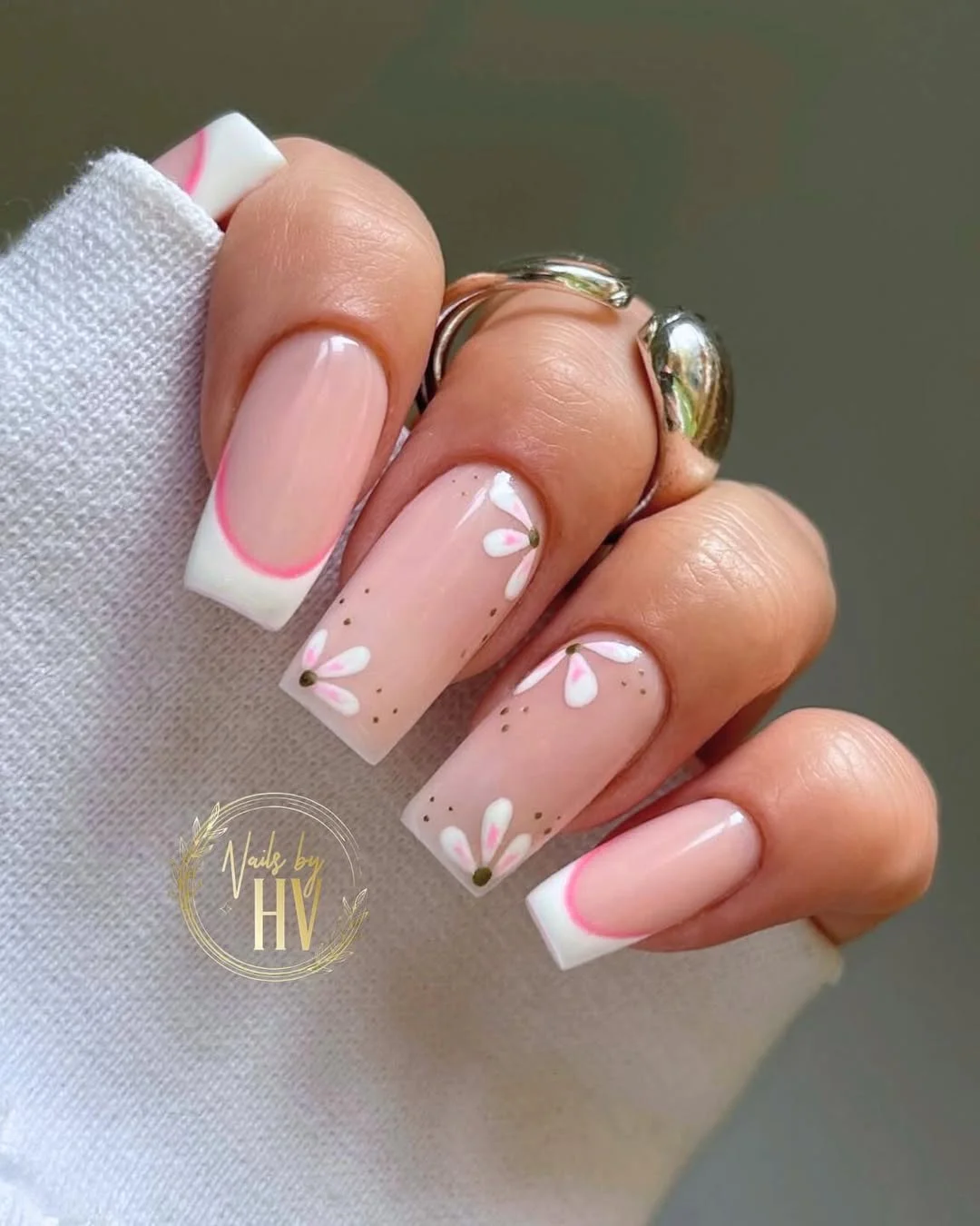 summer nails square 2026 Soft Daisy French With Barely-There Pink Details