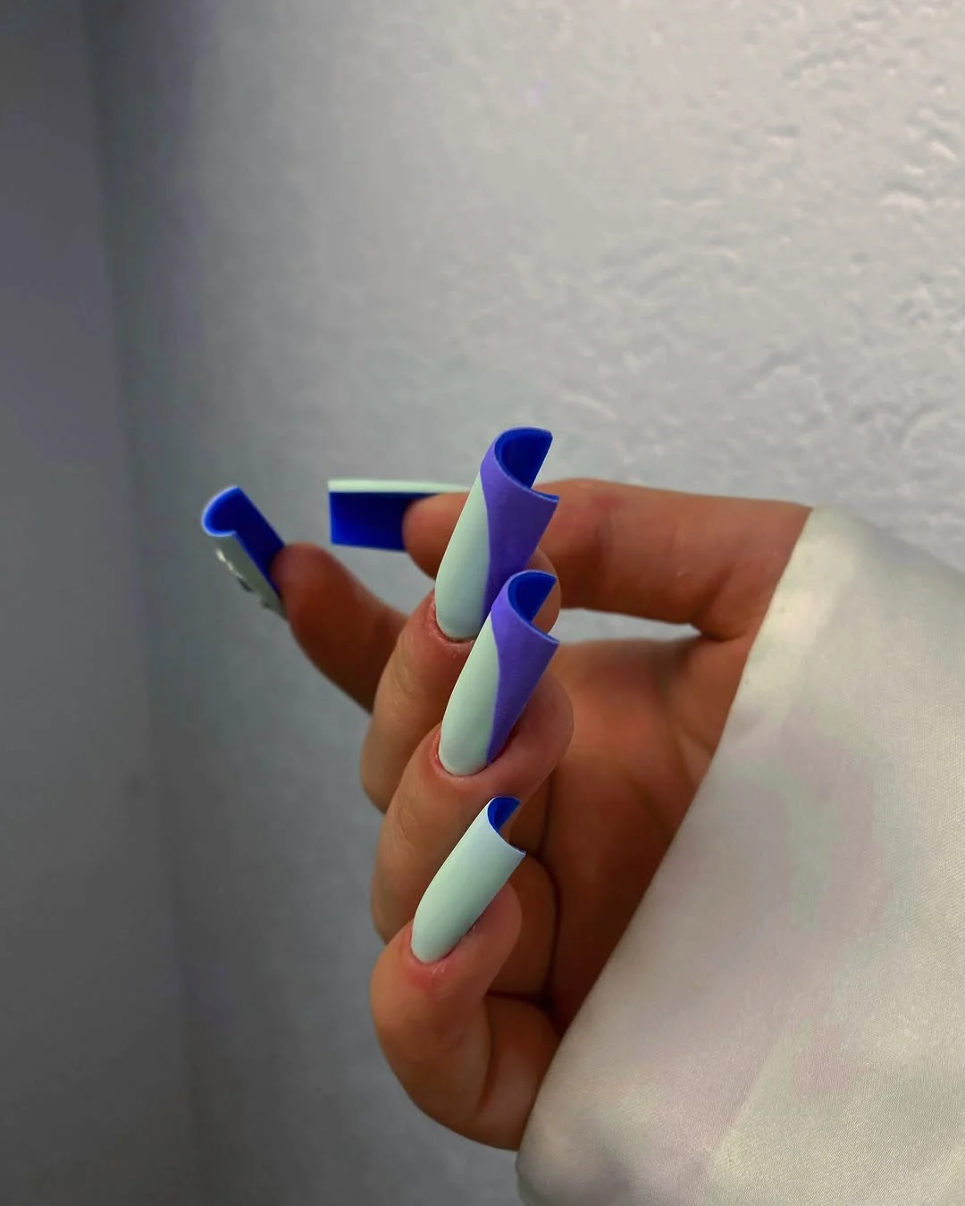 summer nails square 2026 Avant-Garde Rolled French Nails In Cool Blue And Lavender