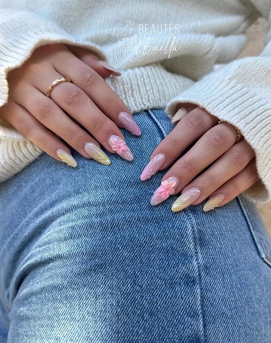 summer vibrant nails summer 2026 Soft Pastel Floral Nails With Romantic Glossy Details