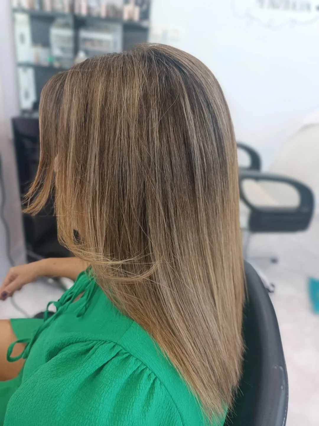 timeless summer haircuts for women over 40 2026 Long Straight Layers With Soft Beige Dimension
