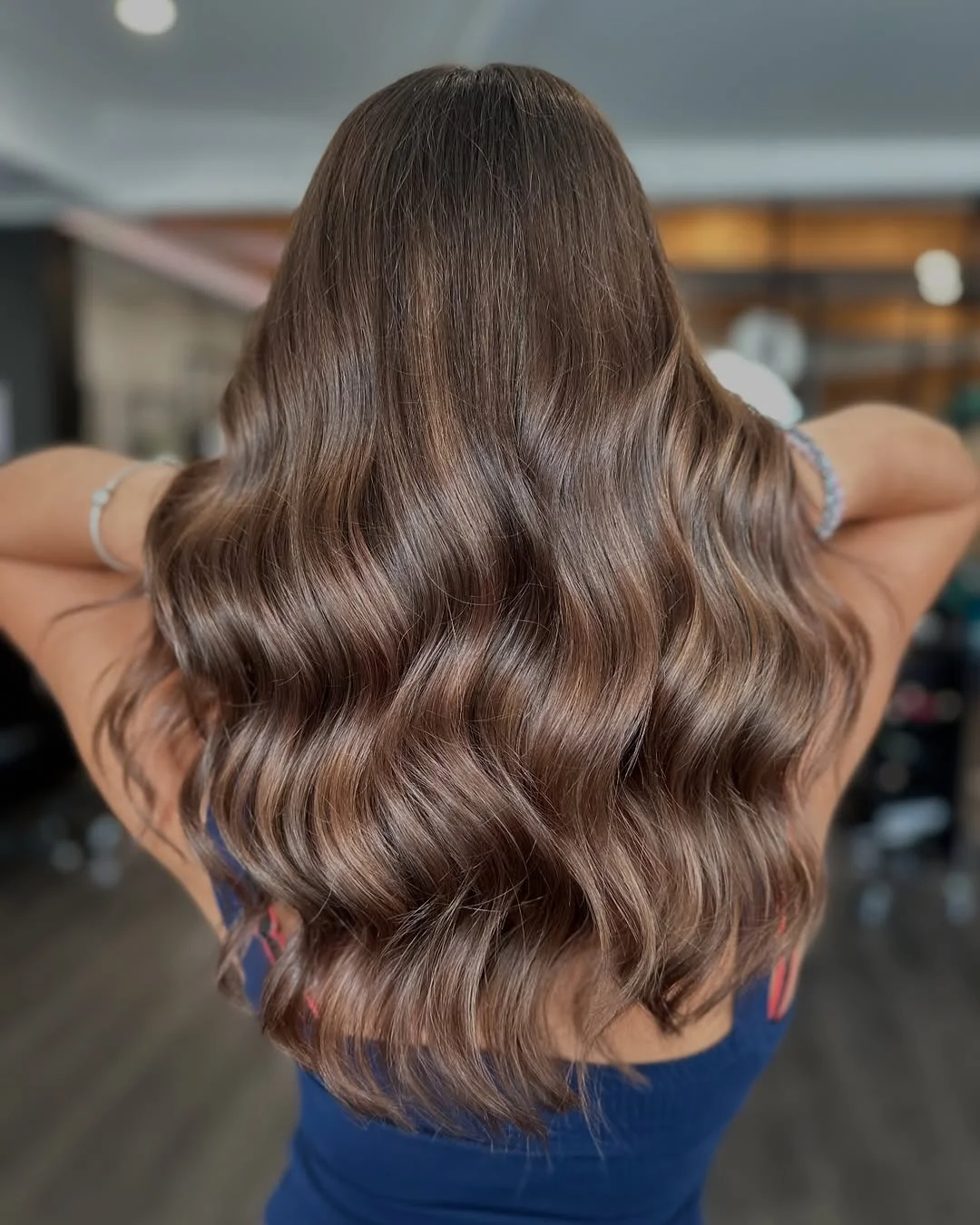 toffee summer hair color for tan skin 2026 Honey Toffee Waves With Soft Golden Glow