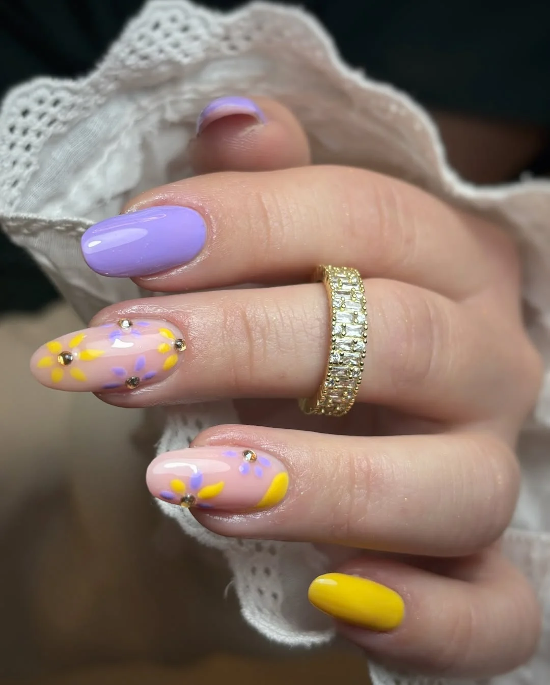 trendy summer nails 2026 Lavender and Yellow Floral Nails with Playful Retro Charm