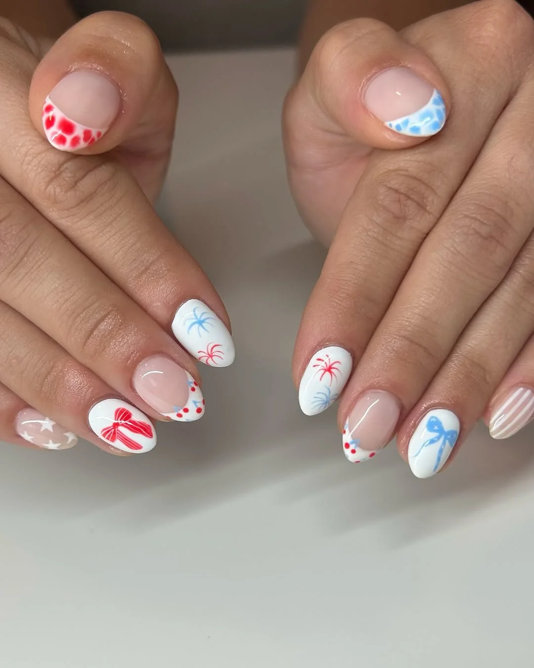 usa nails 2026 Soft White Fireworks For A Subtle Celebration